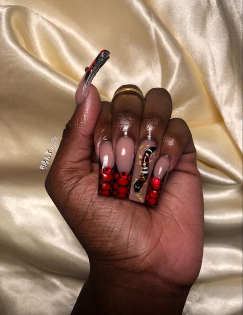 Long black and red acrylic snake nails Acrylic Snake Nails, Black And Red Snake Nails, Black And Red Acrylic, Snake Nails, Snake Nail, Themed Nails, Red Snake, Bad And Boujee, Black Licorice