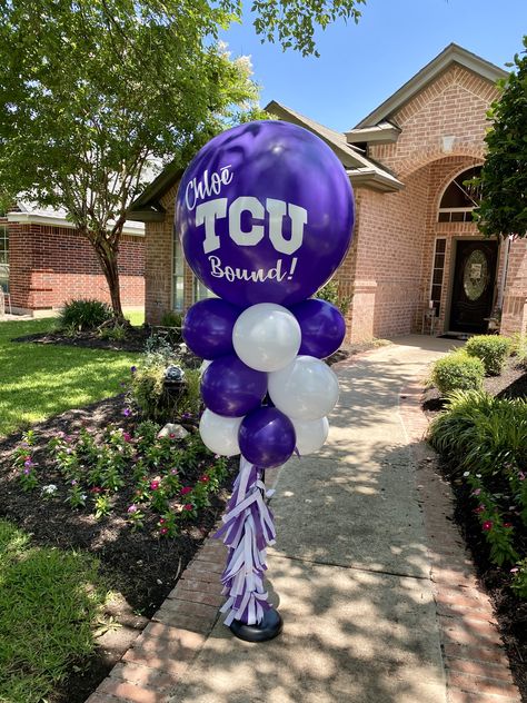 Tcu Party Decorations, College Balloon Decor, College Graduation Balloon Ideas, Balloon Columns Graduation, Softball Balloon Arch, Senior Night Balloon Ideas, Tcu Graduation Party, Tcu College Aesthetic, Tcu Party