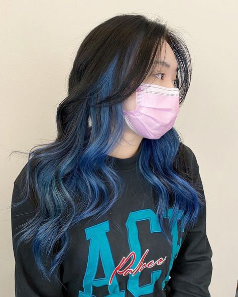 Double Q Hair Salon no Instagram: “#peekaboo #haircolor #bluehair #haircut by @mavis_doubleq · · · #haircolorideas #haircolorist #hairstyles #hair #color #colorful #fashion…” Hair Color Colorful, Dyed Hair Blue, Blue Black Hair, Dark Blue Hair, Korean Hair Color, Hairstylist Hairstyles, Peekaboo Hair, Colour Hair, Teal Hair