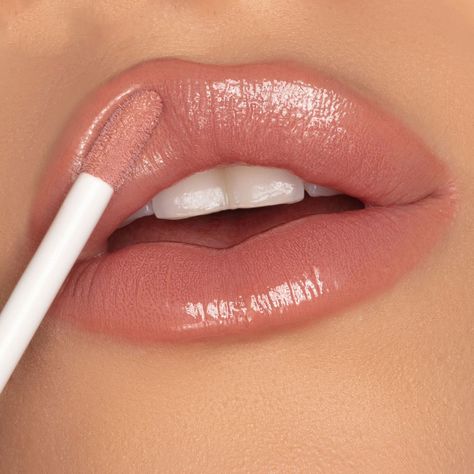 Bridal Lip Color Natural Looks, Soft Lip Look, Lip Looks Glossy, Pretty Lips Natural, Makeup Looks Lips, Wedding Lip Color, Prom Makeup Lips, Neutral Lip Gloss, Soft Pink Lips