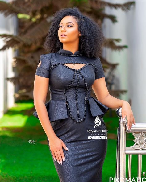 Simple African Funeral Dress Styles, Style For Funeral Cloth, Silt And Kaba For Funeral, Funeral Attire Black Women, Black And White Funeral Outfit, Funeral Styles, Funeral Fashion, Funeral Clothes, Funeral Wear