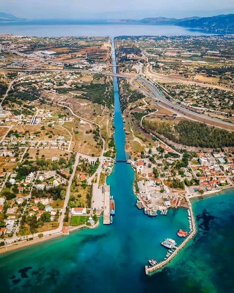 🇺🇦🕊️ Diogenes of Sinope on Twitter: "Corinth Canal, Greece. 💙🇬🇷💚 https://t.co/bhAZk5FRdW" / Twitter Corinth Canal Greece, Diogenes Of Sinope, Corinth Greece, Corinth Canal, Beautiful Landscape Photography, Army Corps Of Engineers, Aegean Sea, Ancient Ruins, Istanbul Turkey