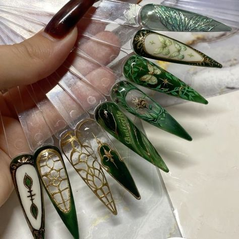 Fae Core Nails, Jade Green Nail Designs, Elden Ring Nails, Witchcore Nails, Nail Display Ideas, Labyrinth Nails, Green Witch Nails, Hobbit Nails, Dark Fairy Nails