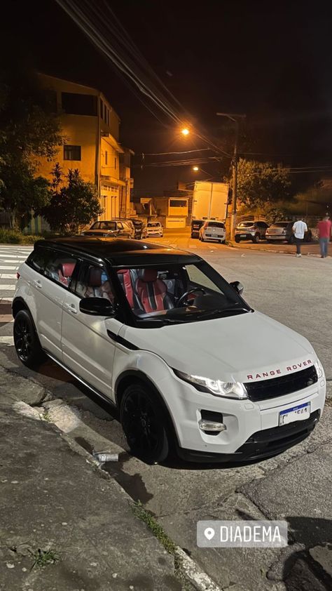 Velar Range Rover, Land Rover Velar, Dream Cars Range Rovers, Luxury Cars Range Rover, Dream Cars Mercedes, Pretty Bike, Car Goals, Super Luxury Cars, Classy Cars