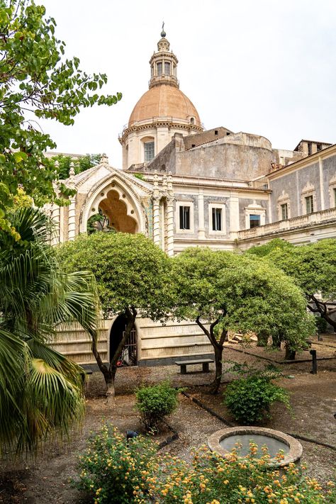 Italia Aesthetic, Sicily Catania, Catania Italy, Travel Mood, Catania Sicily, Sicily Travel, Taormina Sicily, Catch Flights, Sicily Italy