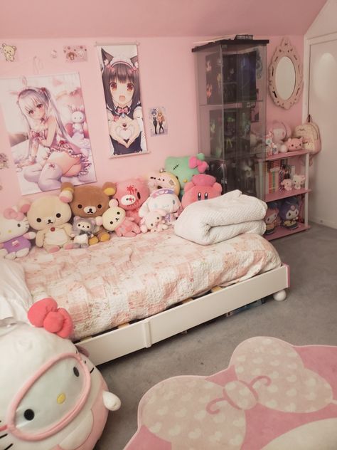 Sanrio Room, Kawaii Room Ideas, Hello Kitty Room Decor, Kawaii Bedroom, Otaku Room, Pink Room Decor, Cute Bedroom Ideas, Pinterest Room Decor, Girly Room