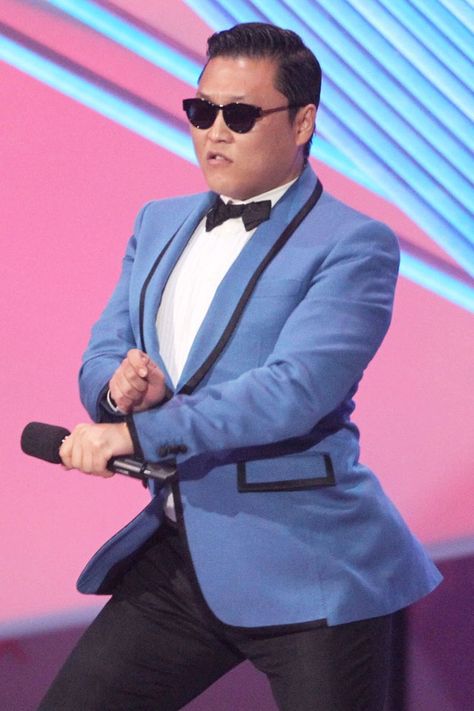 Gangnam style!!!!!!!!!!!!!! Crazy Vibes, Oli London, Psy Gangnam Style, Oppa Gangnam Style, Beautiful Profile Pictures, Gangnam Style, La Fashion, Robert Pattinson, Cultura Pop