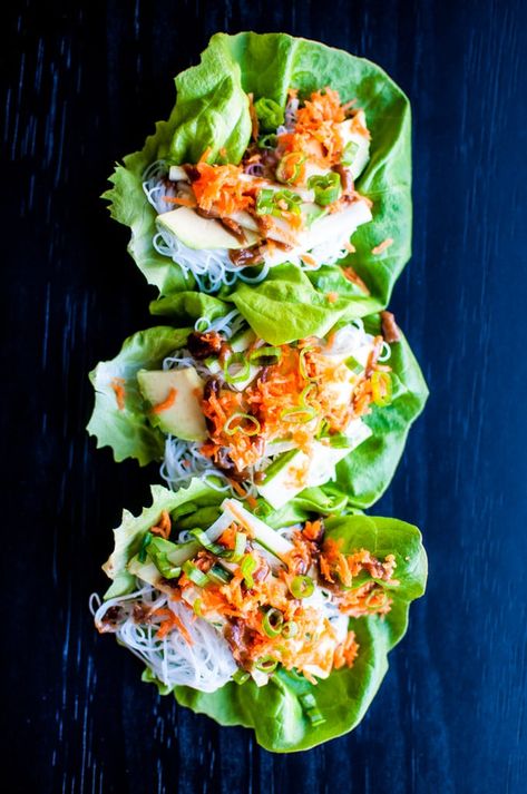 Veggie Lettuce Wraps with a Sweet Peanut Sauce - healthy, fast, and easy with avocado, vermicelli, carrots, cucumber, and spring onions Veggie Lettuce Wraps, Thai Lettuce Wraps, Vegetarian Lettuce Wraps, Lettuce Wraps Recipe, Lettuce Wrap Recipes, Spring Onions, Peanut Sauce, Lettuce Wraps, Wrap Recipes