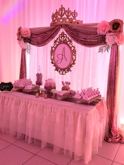 Princess Ball Party Decorations, Pink Princess Theme Birthday Party, Bloxburg Quince, Quince Princess Theme, Pink Quinceanera Theme Decoration, Royal Quinceanera Theme, Cincoñera Ideas, Aurora Quinceanera Theme, Sleeping Beauty Quinceanera Theme