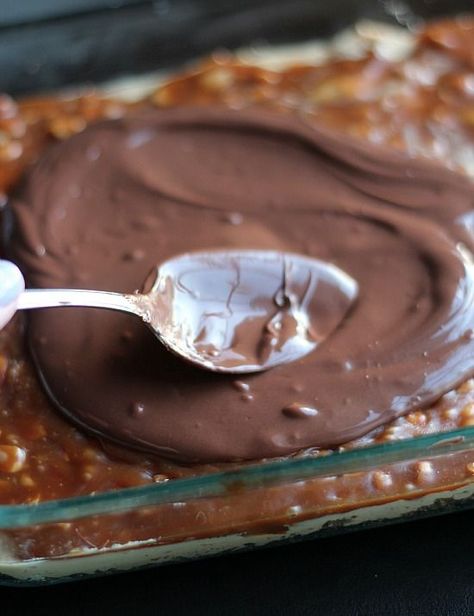 Take 5 Bars, Take 5 Candy Bar, Candy Bar Recipe, Bars Cookies, Cookies And Cups, Chocolate Peanut Butter Recipes, Best Sweets, Butter Recipes, Candy Recipes Homemade