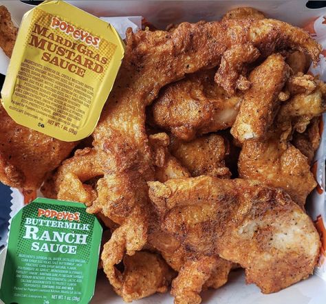 Popeyes’ Head Of Culinary Innovation Shared The Secret To The Chain's Roasted Chicken RecipeDelish Popeyes Blackened Tenders Recipe, Blackened Tenders, Blackened Chicken Tenders, Popeyes Menu, Popeyes Fried Chicken, Popeyes Louisiana Kitchen, Roasted Chicken Recipe, Louisiana Kitchen, Popeyes Chicken