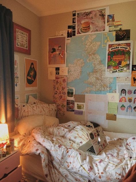 cozy dorm room ideas boho cozy dorm room ideas boho rustic bohemian cozy dorm room ideas boho cozy dorm room ideas minimalist boho vintage cozy dorm room ideas boho Vintage Dorm Room Ideas Minimalist, Rustic Dorm Room Ideas, Whimsical Dorm Room, Umiami Dorm, Maximalist Dorm Room, Granola Dorm Room, College Dorm Wall Decor, Uni Dorm, Dream Dorm Room