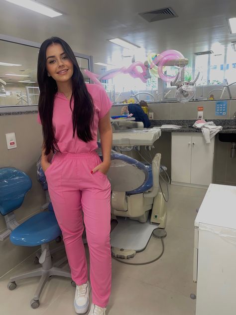 Pink Scrubs Uniform, Pink Scrubs Outfit, Pink Nurse Outfit, Cute Scrubs Outfits Fashion, Cna Outfits, Pink Scrubs Aesthetic, Cute Scrubs Outfits, Scrubs Uniform Cute, Nurse Fashion Scrubs