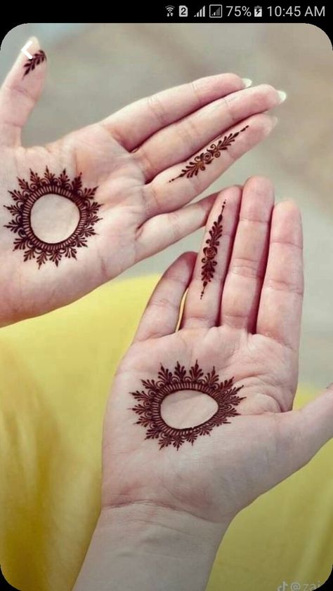 Simple Back Hand Mehndi, Simple Henna Designs Hand, Hand Mehndi Designs, Jagua Henna, Mehndi Designs Simple, Back Hand Mehndi, Simple Mehendi Designs, Bridal Mehandi, Henna Wedding