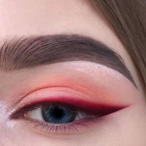 Maquillage On Fleek, Make Up Designs, Peekaboo Highlights, Makeup Nails Designs, Smink Inspiration, Makijaż Smokey Eye, Edgy Makeup, Makeup Salon, Trendy Makeup