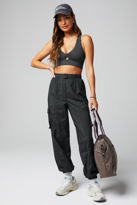 Cultivate 2-Piece Set Comfortable Workout Clothes, Trendy Female Outfits, Crossfit Outfits For Women, Athletic Streetwear Women, Edgy Workout Outfits, Clean Girl Workout Outfits, Dance Fitness Outfits, Women’s Streetwear Fashion, Baggy Workout Outfits