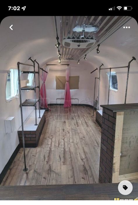 Mobile Business Trailer, Salon Trailer Mobile, She Shed Boutique Ideas, Enclosed Trailer Boutique Ideas, Mobile Boutique Ideas Trailers, Hat Display Ideas Craft Show, Mobile Boutique Ideas, Retail Trailer, Spa Bus