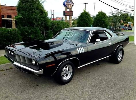 71 CUDA Plymouth Muscle Cars, Hemi Cuda, Old Muscle Cars, Dodge Muscle Cars, Auto Retro, Mopar Cars, Mopar Muscle Cars, Vintage Muscle Cars, Plymouth Barracuda