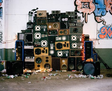 DIY Ghetto soundsystem! - diyAudio Mine Map, Church Backdrop, Late Nights And Early Mornings, Cultura Hip Hop, Systems Art, Festival Inspo, Wall Of Sound, Set Decoration, Dresses Ladies