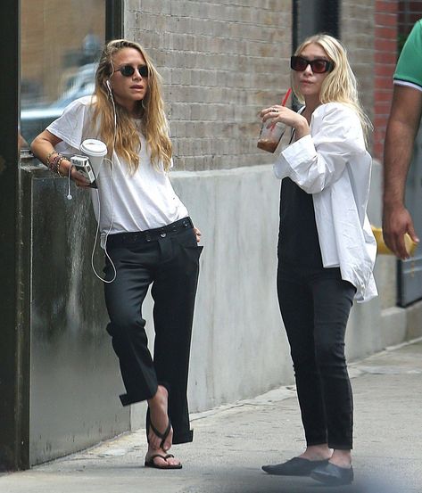 962e56a8a0b0420d87272a682bfd1e53desc52249730ri Mary Kate Olsen Style, Ashley Olsen Style, Ashley Mary Kate Olsen, Olsen Fashion, Olsen Twins Style, Vogue Ukraine, Kate Olsen, Mary Kate Ashley, Olsen Twins