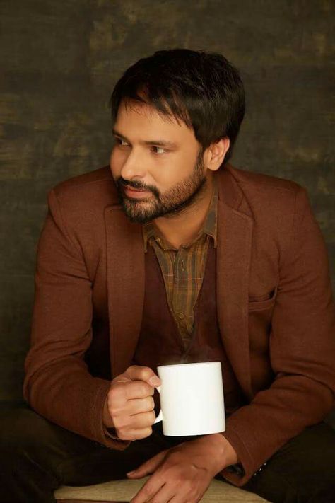 Latest Profile Pics, Inspiritional Quotes, Amrinder Gill, Crying Photography, Punjabi Wedding Couple, Hd Photos Free Download, Punjabi Singer, New Images Hd, Romantic Couple Images