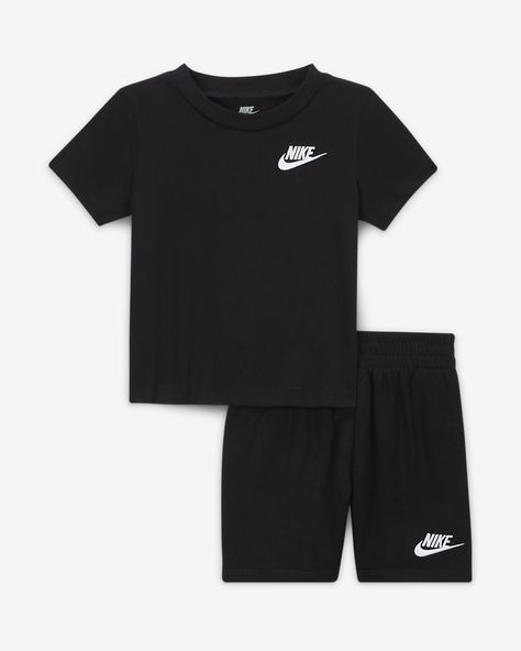 Nike Club Baby (12-24M) Knit Shorts Set. Nike.com Baby Boy Clothes Nike, Vintage Baby Boy Clothes, Air Max Style, Nike Wear, Baby Boy Nike, Nike Set, Vintage Baby Boys, Luxury Lifestyle Fashion