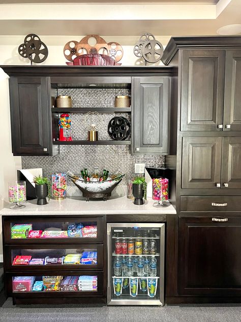 Home Theater Concession Bar Media Room Dry Bar, Movie Theater Snack Bar Ideas, Home Movie Theater Concession Stand, Concession Stand Home Theater, Snack Bar In Kitchen, Basement Concession Bar, Snack Bar For Movie Room, Home Theatre Snack Station, Theater Room Concession Stand