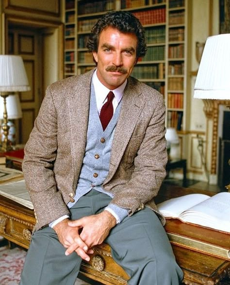 Vintage Male Aesthetic, Tom Selleck Style, Tom Selleck 80s, Tom Selleck Friends, Male Energy, Chris Appleton, Jesse Stone, Older Mens Hairstyles, Magnum Pi