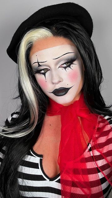 Mime Eye Makeup, Cool Makeup Costumes, Aesthetic Mime Makeup, Halloween Costumes Mime, Sweet Clown Makeup, Glam Clown Costume, Mime Costume Halloween, Mime Halloween Costume Women, Cute Mime Costume