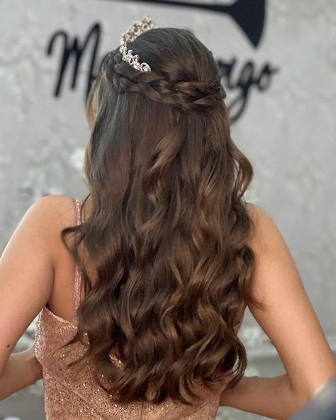 #kellyzhang #kellyzhangstudio #kellyzhangteam #wedding #bride #bridal #makeup #hair #romantic #elegant #natural #cosmetics #makeupartist #mua #makeupartistla #pasadena #makeuplook #makeover #hairstylist #modern #romantic #natural Debut Hairstyles, First Communion Hairstyles, Sweet 16 Hairstyles, Communion Hairstyles, Birthday Hairstyles, Quinceanera Hairstyles, Quince Hairstyles, Tiara Hairstyles, Trendy Hairstyle