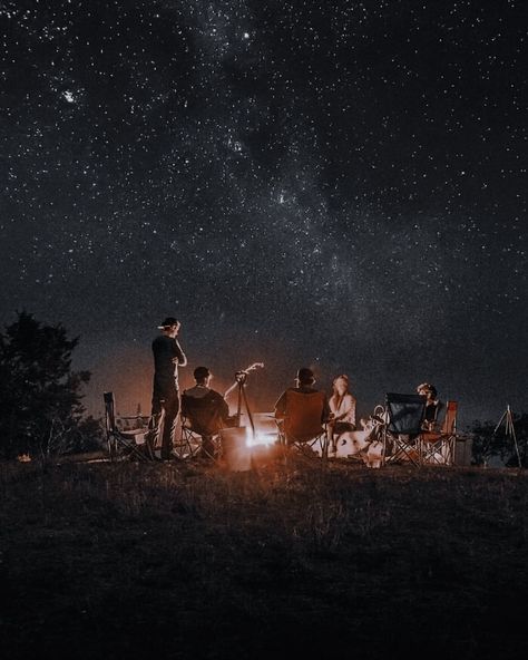 Camping Photography Friends, Campfires Photography, Camping Vibes, Camping Aesthetic, Camping Photography, Camping Life, Future Life, Landscape Wallpaper, Under The Stars