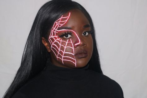 Neon Halloween Makeup Easy, Spider Man Face Makeup, Spider Man Makeup Women Easy, Easy Spiderman Makeup, Easy Halloween Makeup Looks For Beginners, Spider Gwen Makeup, Spiderman Makeup Woman, Spider Man Makeup Women, Spiderman Halloween Makeup