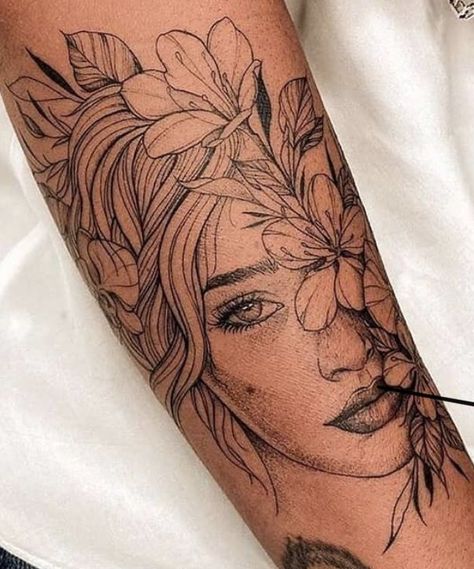 I like the idea of half face with flowers but I want a black woman. Half Face Half Flower Tattoo, Half Flower Tattoo, Portrait Tattoo Sleeve, Face With Flowers, Marilyn Monroe Tattoo, Face Tattoos For Women, Arm Sleeve Tattoos For Women, Half Flower, Awesome Tattoo