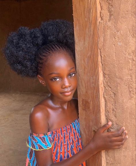 Beautiful Black Babies, Pelo Afro, Dark Skin Beauty, African Girl, 인물 사진, Brown Skin, House Designs, Beautiful Skin, Black Is Beautiful