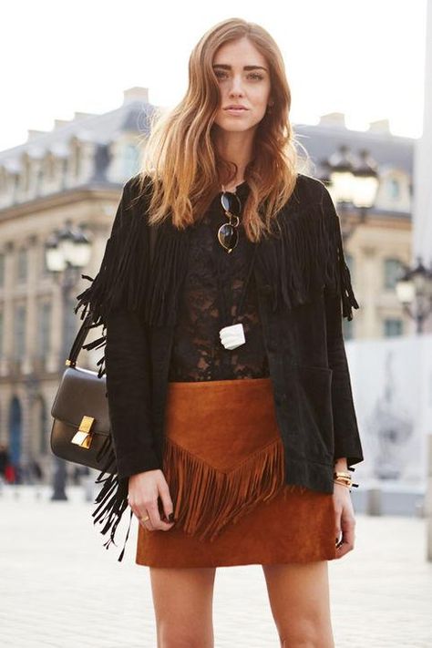 17 cute ways to rock a suede skirt this fall Suede Skirts, Pink Suede Skirt, Tan Suede Skirt, Bright Blazer, Brown Suede Skirt, White Cable Knit Sweater, Mini Skirt Style, Winter Skirt Outfit, Fringe Fashion