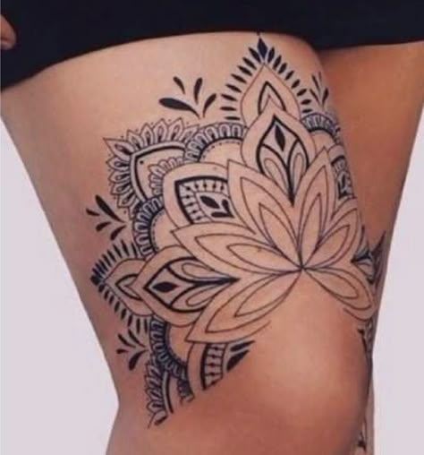 Mandala Tattoo Sleeve Women, Traditional Mandala Tattoo, Tattoo Bein Frau, Mandala Thigh Tattoo, Henna Tattoo Designs Arm, Tattoo On Leg, Mandala Tattoo Sleeve, Floral Thigh Tattoos, Ankle Tattoos For Women