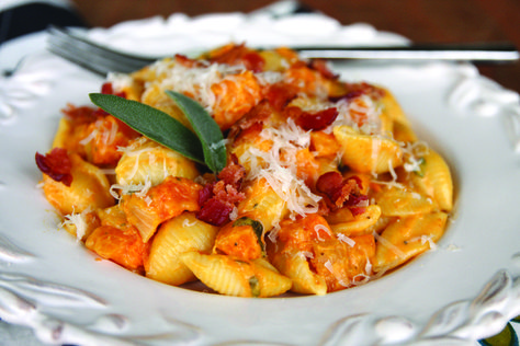 Roasted Butternut Squash Pasta with Creamy Pumpkin Sauce- Made this and loved it :) Perfect fall recipe Roasted Butternut Squash Pasta, Pasta With Pumpkin, Roast Veggies, Shell Pasta, Our Best Bites, Butternut Squash Pasta, Pumpkin Dishes, Squash Pasta, Pumpkin Sauce