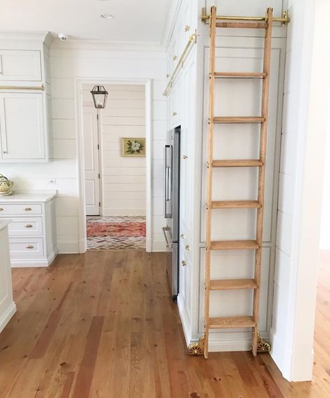 Diy Library Ladder, Tall Ceiling Kitchen, Kitchen Step Ladder, Library Ladders, Kitchen Ladder, Tall Kitchen Cabinets, Floor To Ceiling Cabinets, Rolling Ladder, Ladder Storage