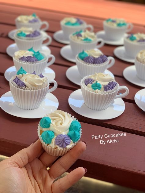 Tea Party Birthday Cupcakes, Tea Party Cupcakes Ideas, Teacup Cupcakes, Edible Tea Cups, Cursed Cakes, Tea Cup Cupcakes, Tea Party Cupcakes, Adult Tea Party, Kids Tea Party