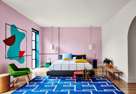 Are We Into The Reinvented Memphis Trend? - Emily Henderson 2021 Interior Design Trends, Colorful Bedroom Design, Purple Paint Colors, Interior Design Per La Casa, Stunning Interior Design, Memphis Design, Bedroom Paint Colors, Design Del Prodotto, Bedroom Paint