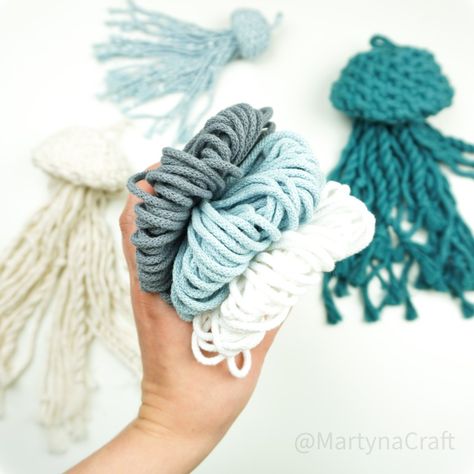 What color would you make your jellyfish? Macrame Sea, Medusa Jellyfish, Ocean Vibes, Diy Macrame, Macrame Tutorial, Sealife, Ocean Inspiration, Macrame Diy, Anemone