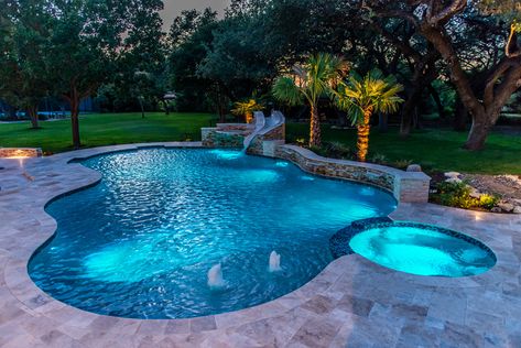 Pool Ideas With Retaining Wall, Hot Tub In Pool Ideas, Outdoor Ideas With Pool, Infinity Lap Pool Designs, Outdoor Pool With Slide, Pool Deck Inground Pools, Fancy Pools Backyard, In Ground Pools With Slide, Home Swimming Pool Ideas Outdoor