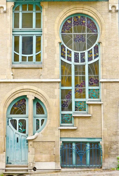 Store Facade, Twin Flower, Estilo Kitsch, Space Things, Motif Art Deco, زجاج ملون, Art Nouveau Architecture, Urban Sketching, Dream House Decor