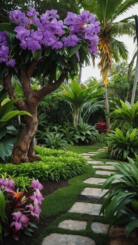 Tropical Backyard Ideas, Tropical Landscaping Ideas, Tropical Backyard Landscaping, Balinese Garden, Florida Landscape, Florida Landscaping, Tropical Garden Design, Tropical Backyard, Tropical Landscape