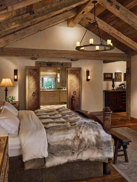 Breathtaking rustic ranch house tucked into the Beartooth Mountains Ranch Bedroom, Rustic Bedroom Design, Craftsman Farmhouse, Western Bedroom, Deco Boheme, Rustic Cottage, Metal Building Homes, Interior Modern, Rustic Bedroom