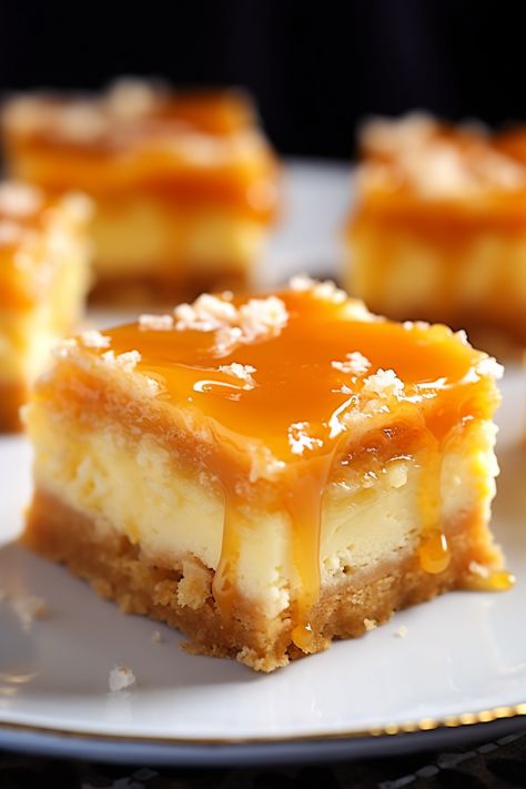 Ooey Gooey Salted Caramel Butter Cake Bars - That Oven Feelin Pie, Gooey Salted Caramel Chocolate Chip Cookie Bars, Carmel Bars Desserts, Salty Caramel Cake, Gooey Dessert Recipes, Dessert Recipes With Caramel, Caramel Recipes Desserts, Salted Caramel Butter Cake, Caramel Desserts Easy