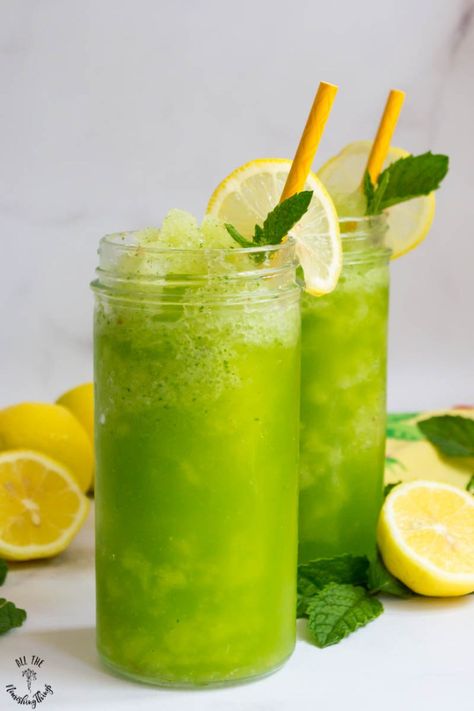 This herbaceous lemon-mint combo is the ultimate easy and healthy summer drink — an ice-cold Keto Frozen Mint Lemonade! With just 4 ingredients and sweetened with stevia, this healthy slushie recipe is perfect for adults and kids on hot days! Healthy Summer Drinks, Mint Drink, Basil Lemonade, Slushie Recipe, Keto Drinks, Apple Mint, Mint Lemonade, Lemon Drink, Vegan Drinks