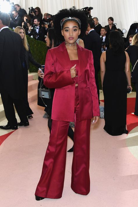 Met Gala 2016: Willow Smith, Emma Watson and Amandla Stenberg All Wore Pants | Teen Vogue Kylie Jenner Balmain, Amandla Stenberg, Gala Themes, Met Gala Outfits, Gala Gown, Met Gala Dresses, Gala Outfit, Met Gala Red Carpet, Red Suit