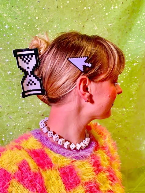 Y2K hair clip set Kitsch Aesthetic Fashion, Cursor Aesthetic, Using Hair Clips, Kitsch Fashion, Hair Clip Hairstyles, Cute Clips, Life Reference, Coconut Bowls, Y2k Hair