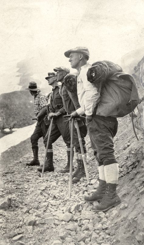 Solving a Problem Vintage Hiking Photos, Adventurer Character, Vintage Mountaineering, Climbing Art, Vintage Hiking, Mountaineering Climbing, Mens Outdoor Clothing, Mountain Illustration, Hood River